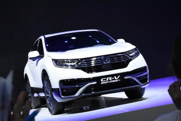 2024香港全年免费资料,快速解答策略实施_Hybrid11.302