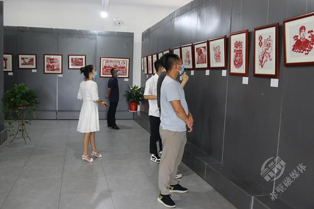 振兴区图书馆新任领导引领未来发展，助力图书馆事业繁荣发展